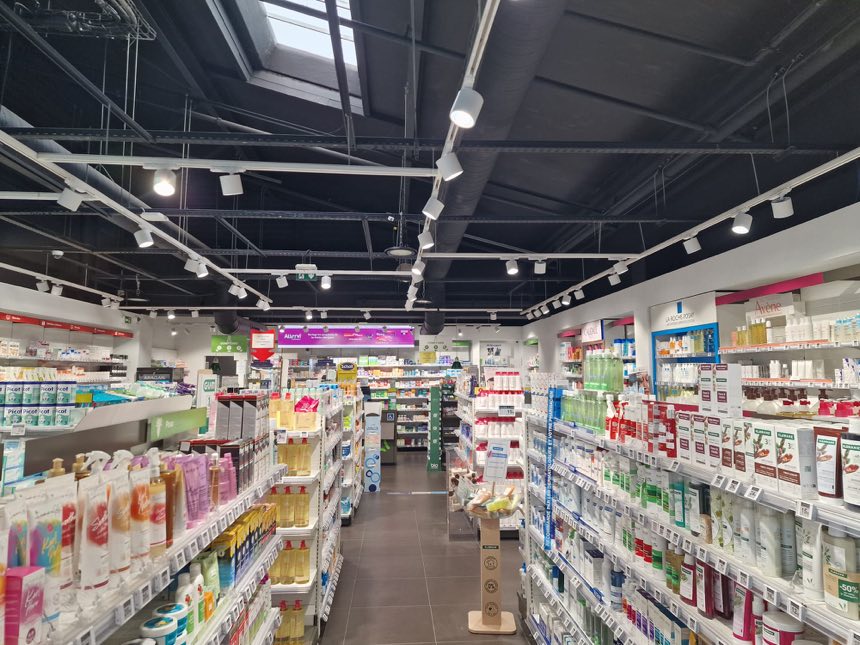 La pharmacie de Nanterre après relamping complet